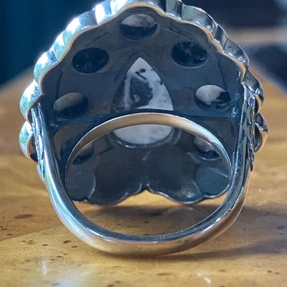 Natural White Buffalo Sterling Silver Artistic Cocktail Ring Size 6 - Picture 5 of 9